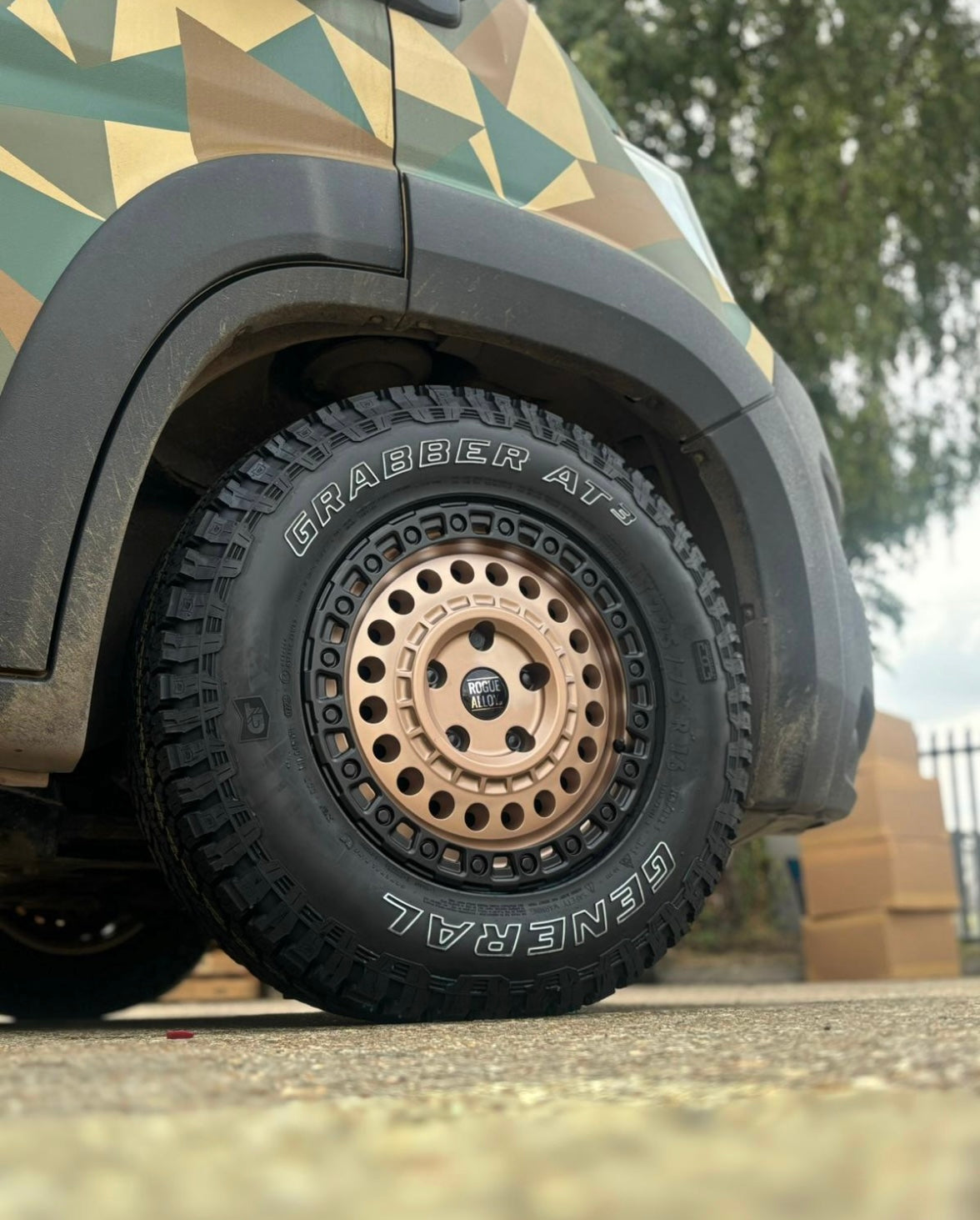 Complete Wheel Set — Rogue Rocky 17 inch Desert Sand 5x120 (Crafter II / MAN TGE)