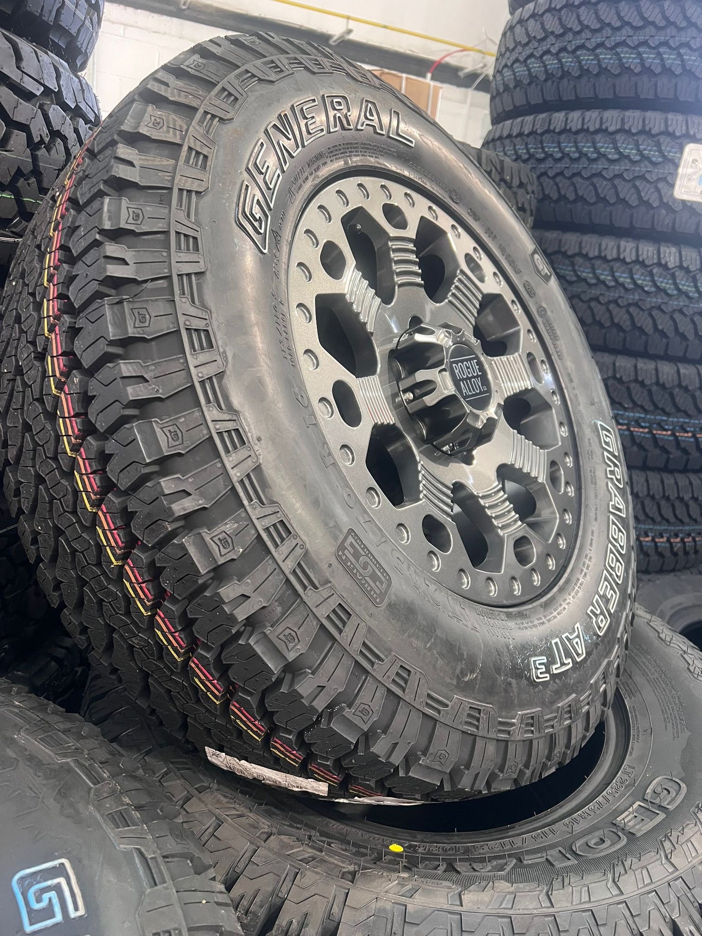 Rogue Robust 2 16 inch Polish/Gloss Grey 6x130