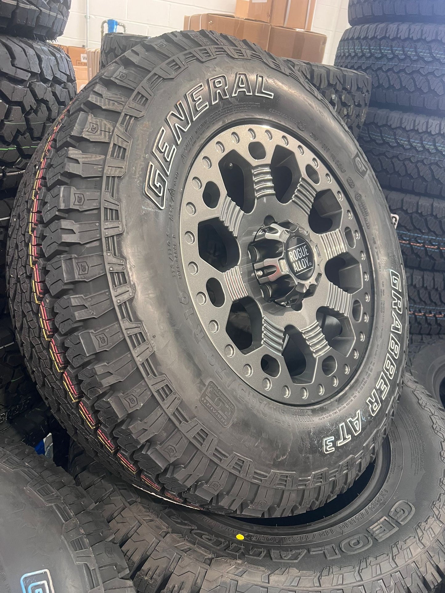 Rogue Robust 2 16 inch Polish/Gloss Grey 6x130