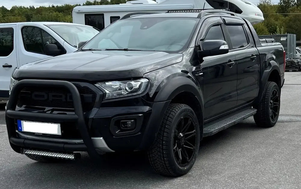 Dirt-AT D900 18 inch Gloss Black 6x135