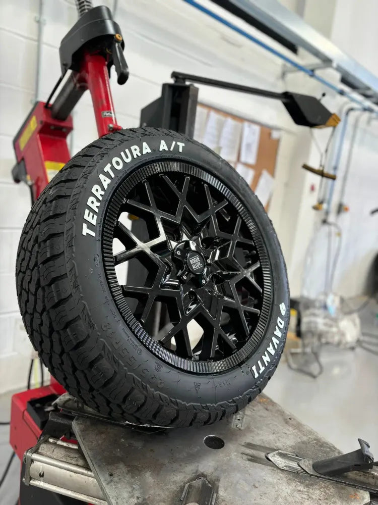 Complete Wheel Set — Rogue Rollex 17 inch Gloss Black 5x120 (Crafter II / MAN TGE)