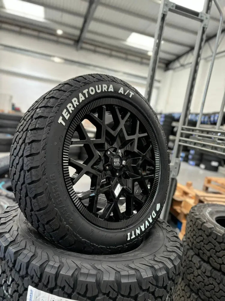 Complete Wheel Set — Rogue Rollex 17 inch Gloss Black 5x120 (Crafter II / MAN TGE)