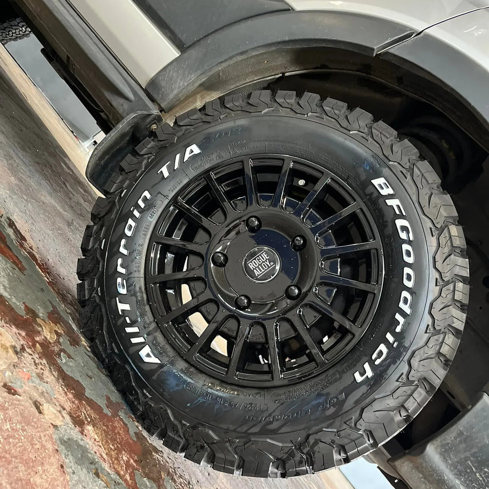 
                  
                    BFGoodrich All Terrain T/A KO2 225/75/R16 (115)
                  
                