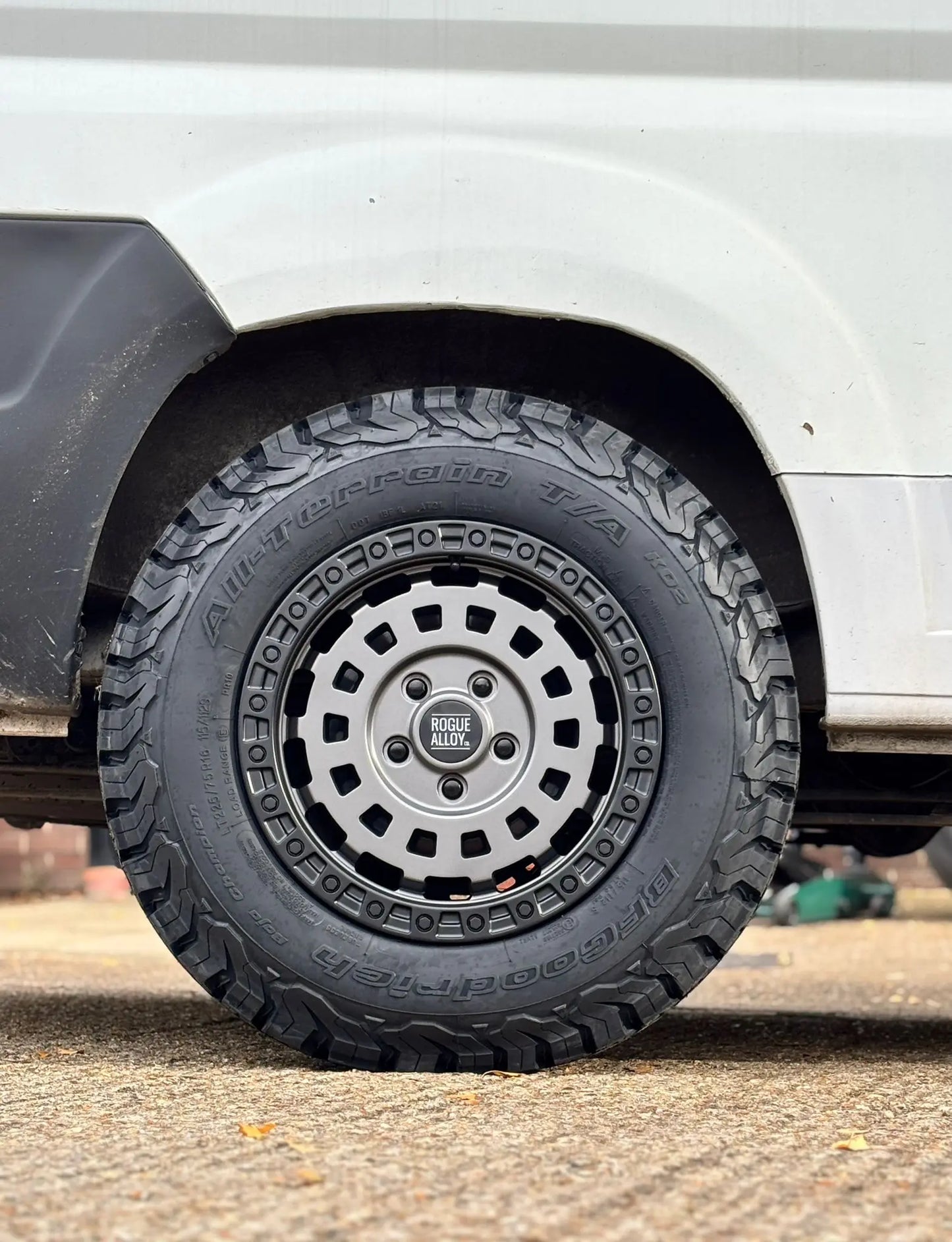 Complete Wheel Set — Rogue CC3 16 inch Satin Grey 5x130 (Ducato Maxi / Boxer / Jumper Maxi)