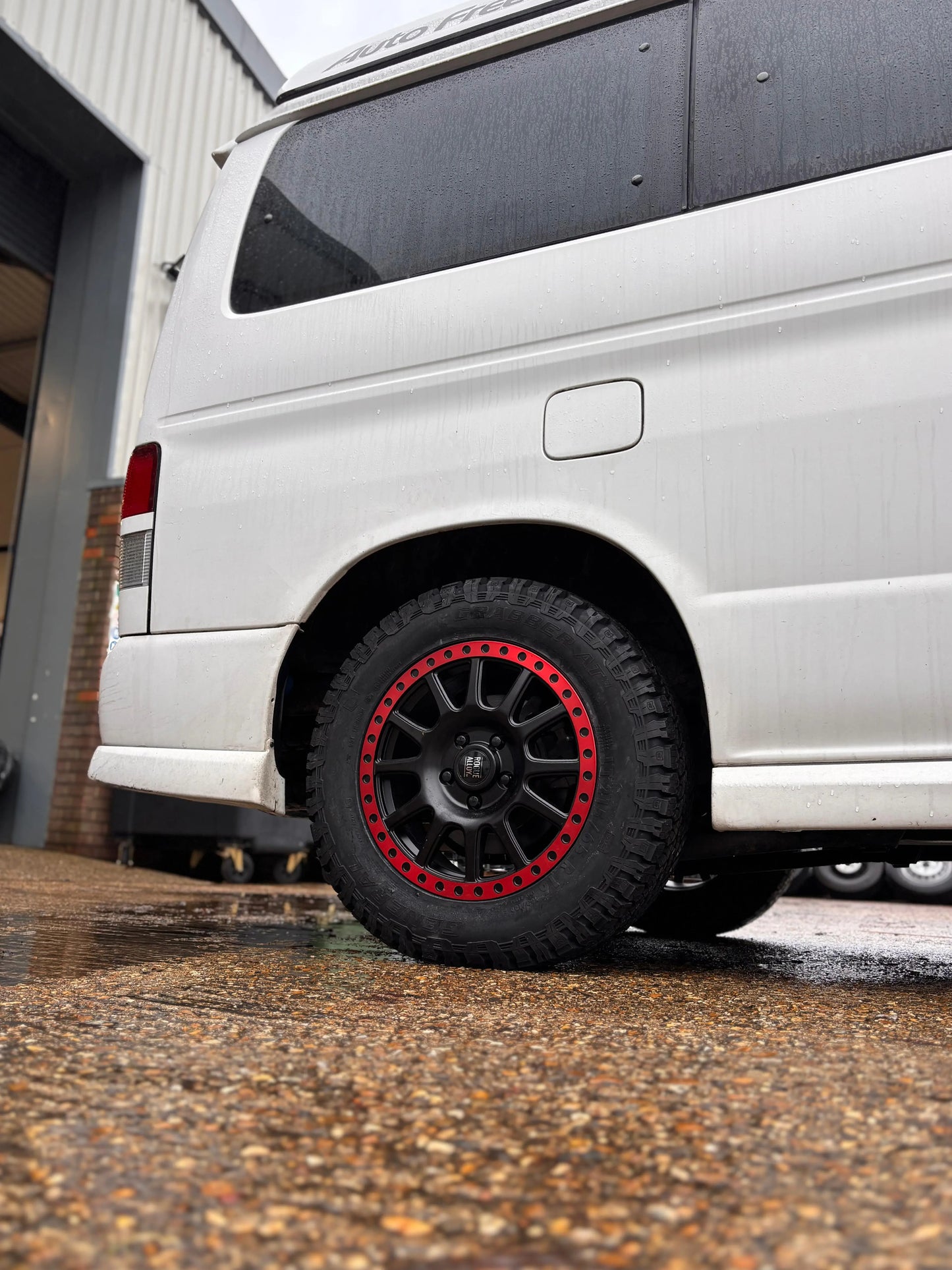 Rogue George 16 inch Satin Black Red Lip 5x118