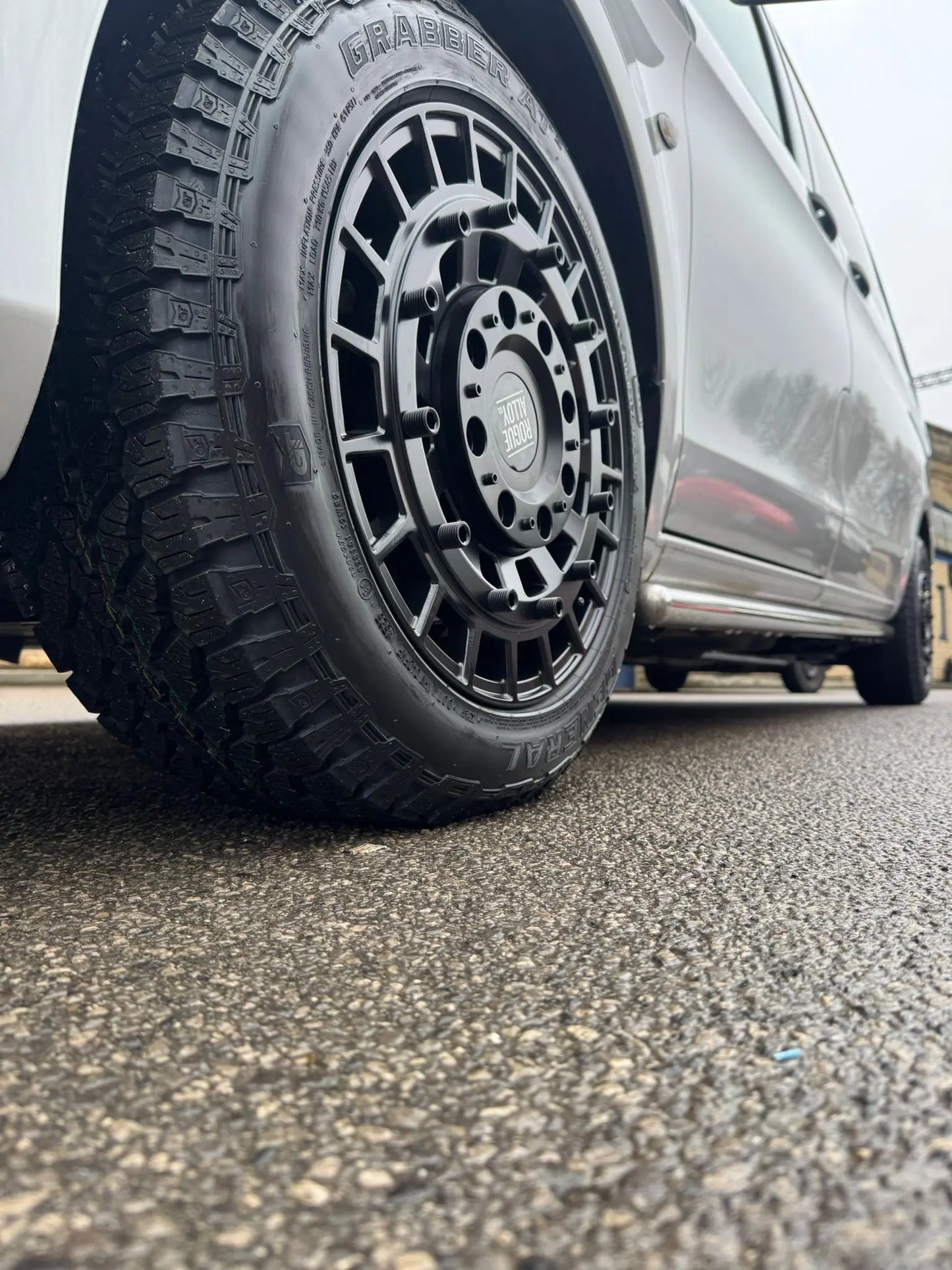 Rogue Renegade 17 inch Satin Black 5x118