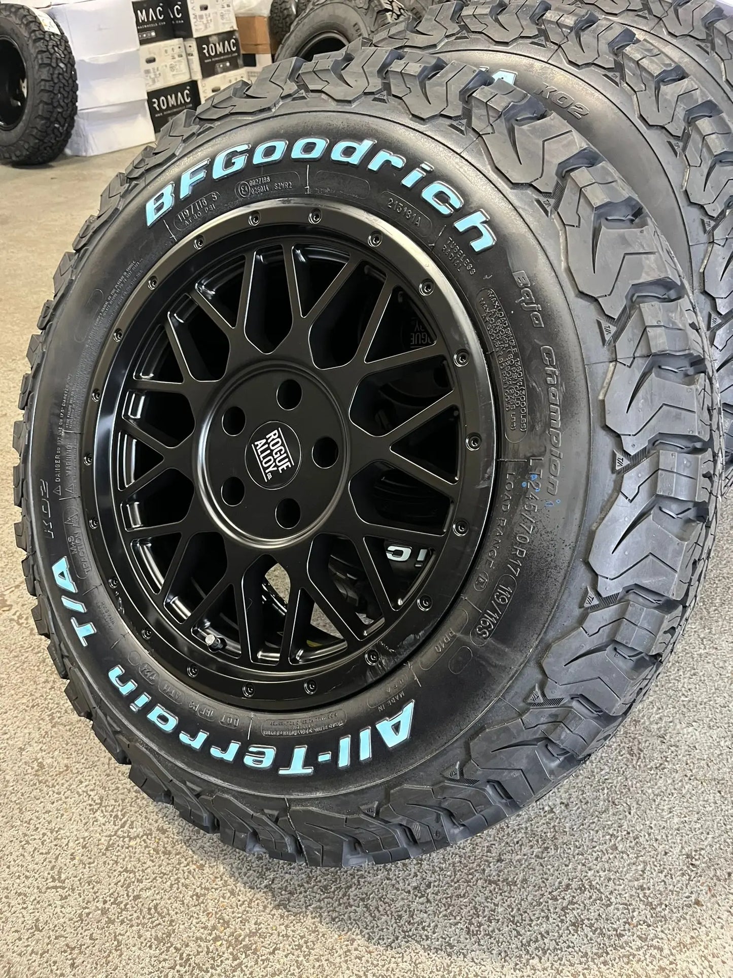 Rogue Ridge 16 inch Satin Black 5x118