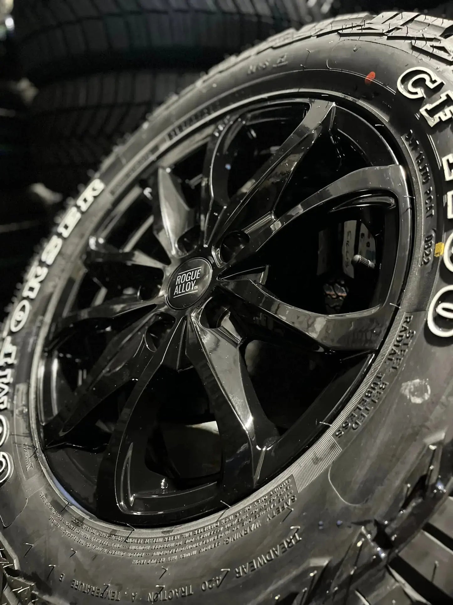 Rogue Roamer 16 inch Gloss Black 5x130