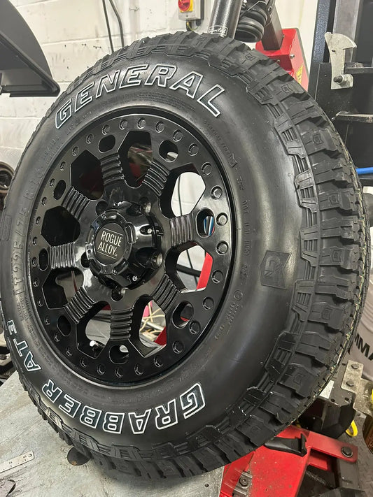 Complete Wheel Set — Rogue Robust 2 16 inch Gloss Black 5x120 (Crafter II / MAN TGE)