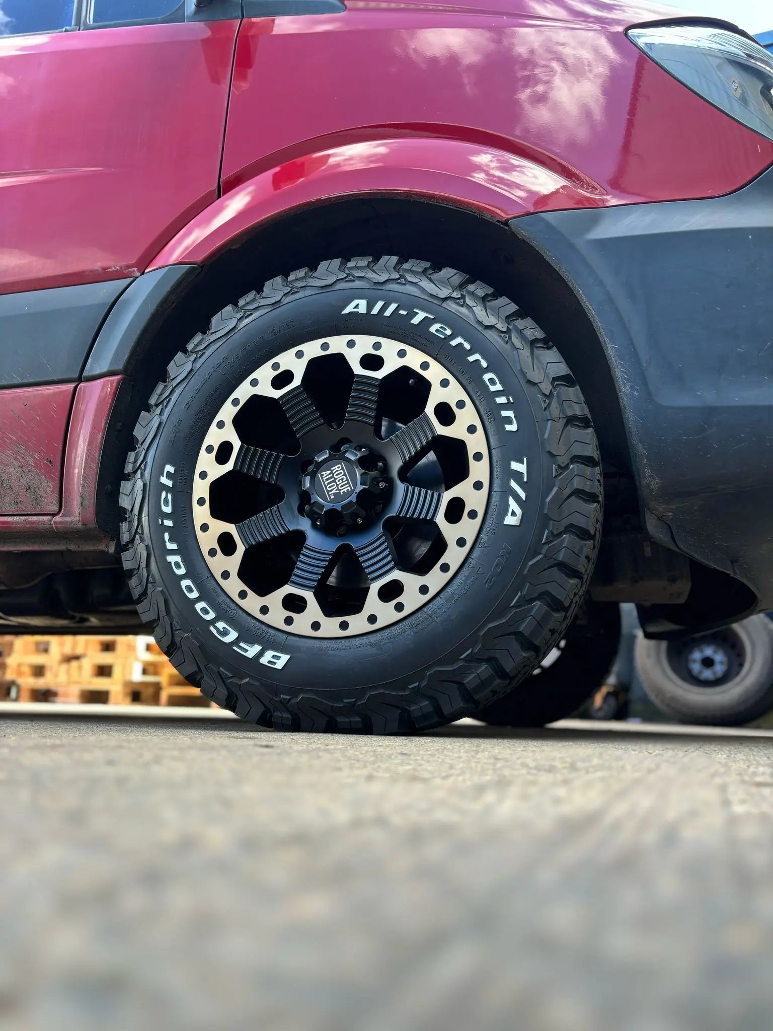 Complete Wheel Set — Rogue Robust 2 17 inch Satin Black Bronze Lip 5x120 (Crafter II / MAN TGE)