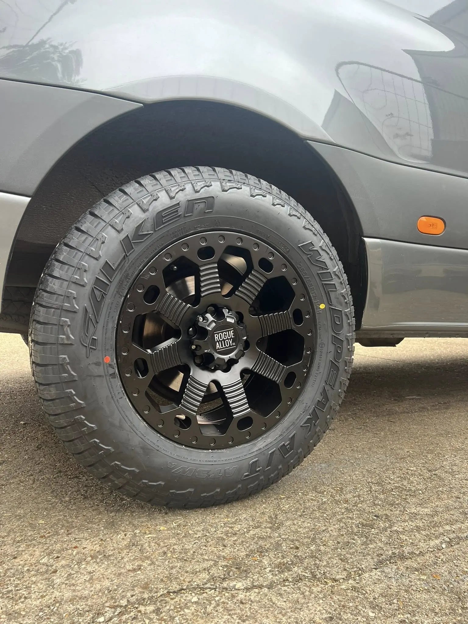 Complete Wheel Set — Rogue Robust 2 17 inch Satin Black 5x120 (Crafter II / MAN TGE)