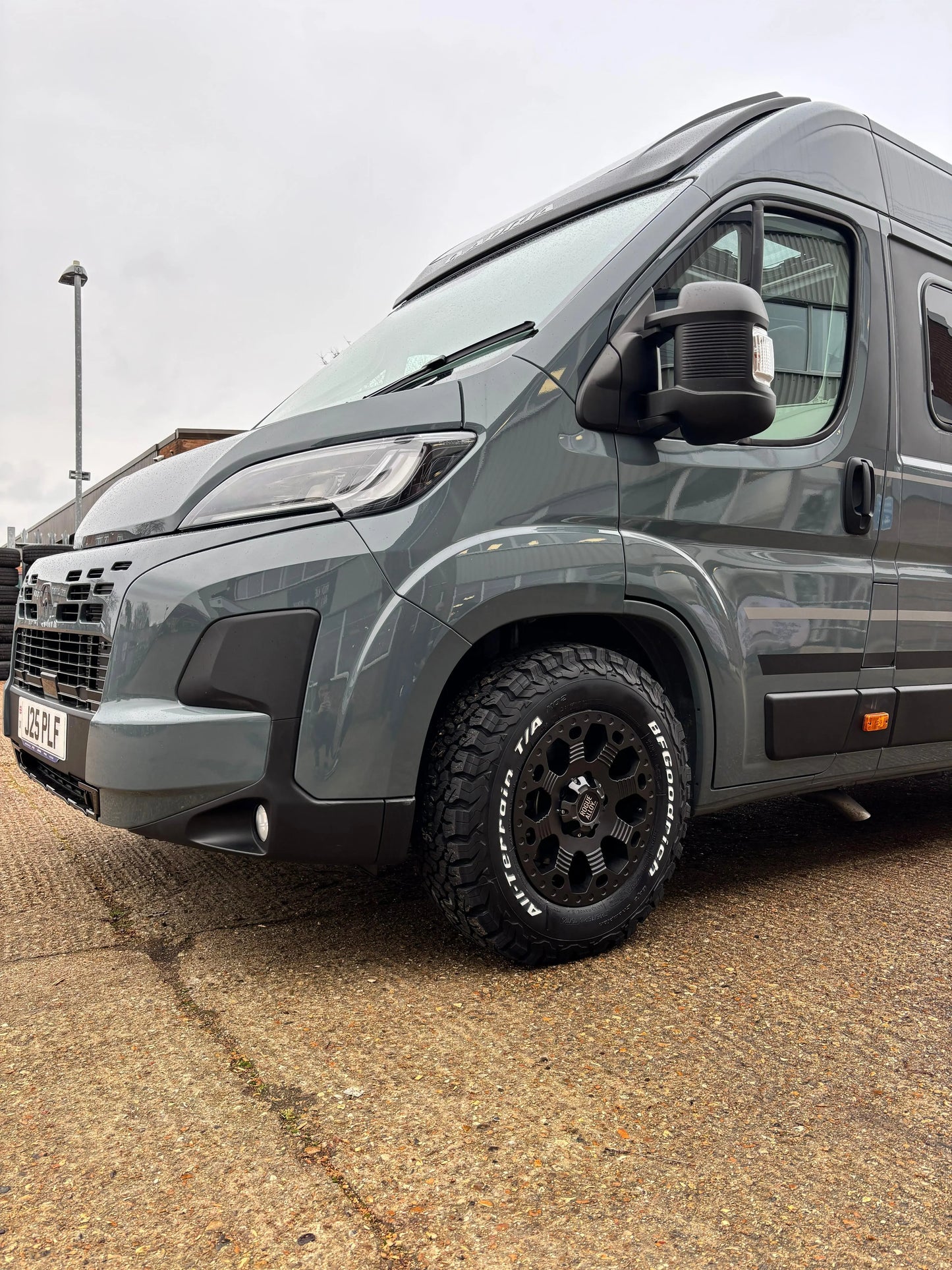 Complete Wheel Set — Rogue Robust 2 16 inch Satin Grey 5x118 (Ducato / Boxer / Jumper)