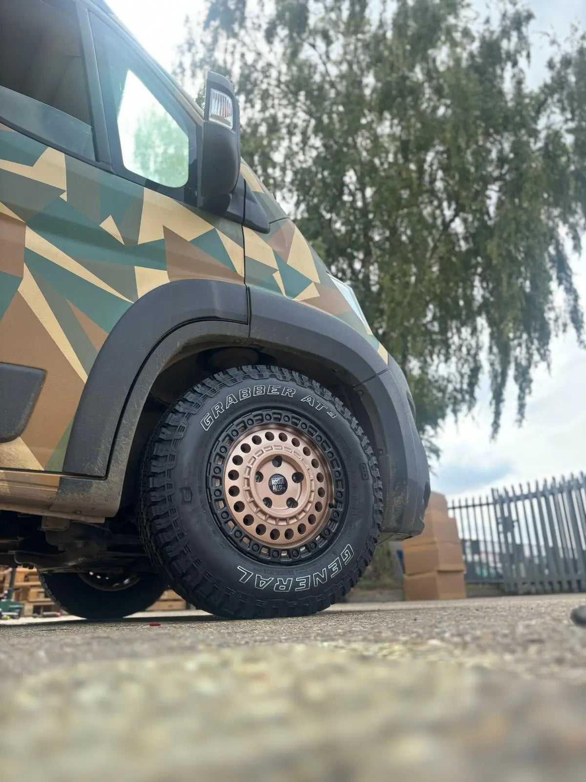 Complete Wheel Set — Rogue Rocky 16 inch Desert Sand 5x118 (Ducato / Boxer / Jumper)
