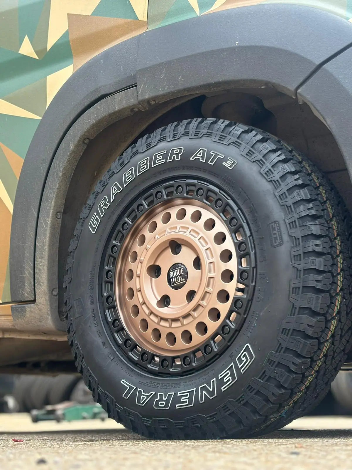 Complete Wheel Set — Rogue Rocky 16 inch Desert Sand 5x118 (Ducato / Boxer / Jumper)