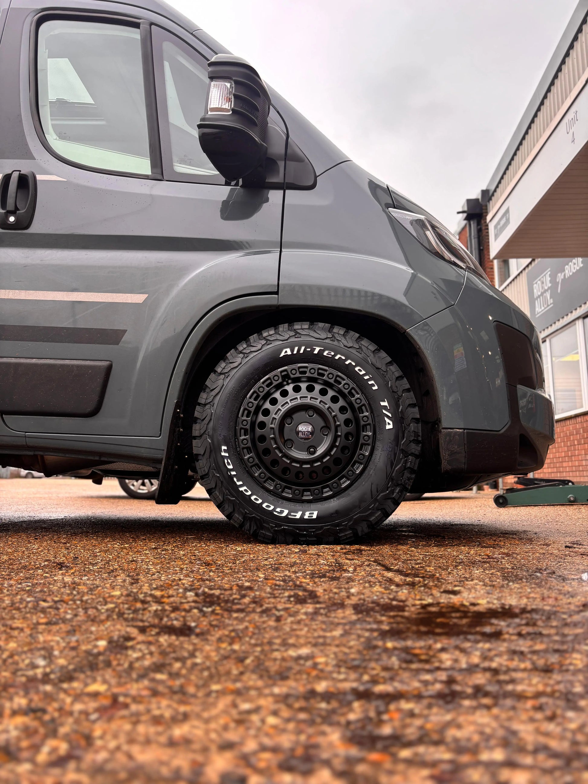 Complete Wheel Set — Rogue Rocky 16 inch Satin Black 5x118 (Ducato / Boxer / Jumper)
