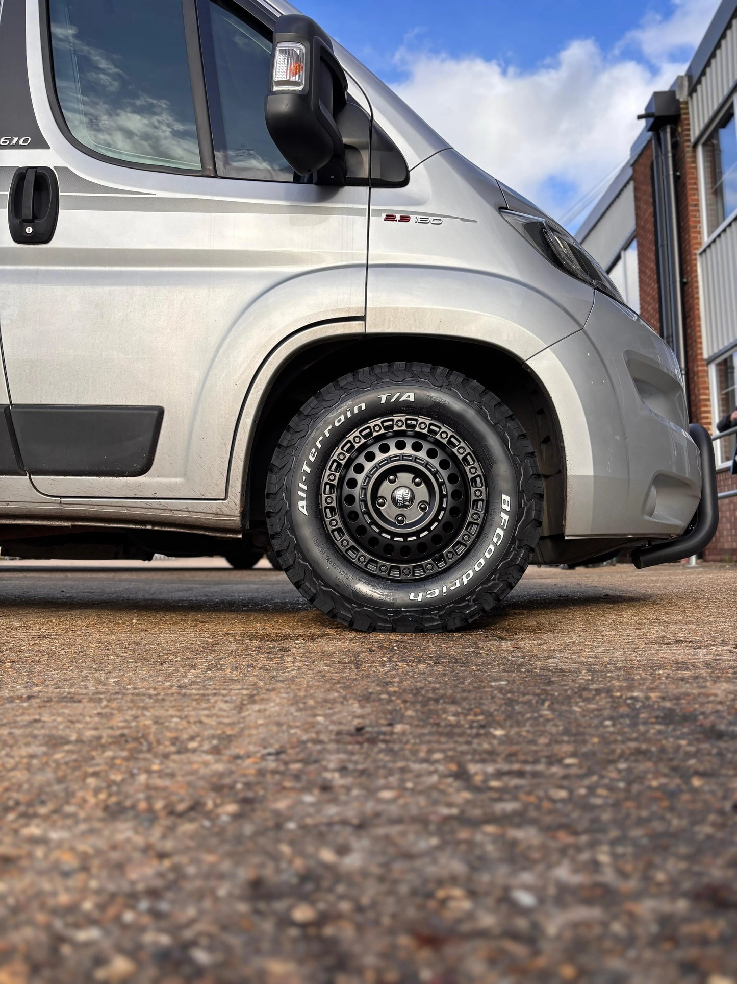 Complete Wheel Set — Rogue Rocky 16 inch Satin Black 5x118 (Ducato / Boxer / Jumper)