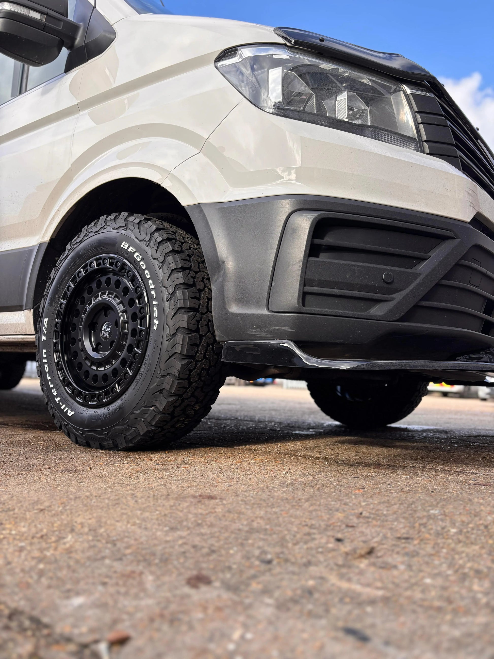 Complete Wheel Set — Rogue Rocky 17 inch Satin Black 5x120 (Crafter II / MAN TGE)